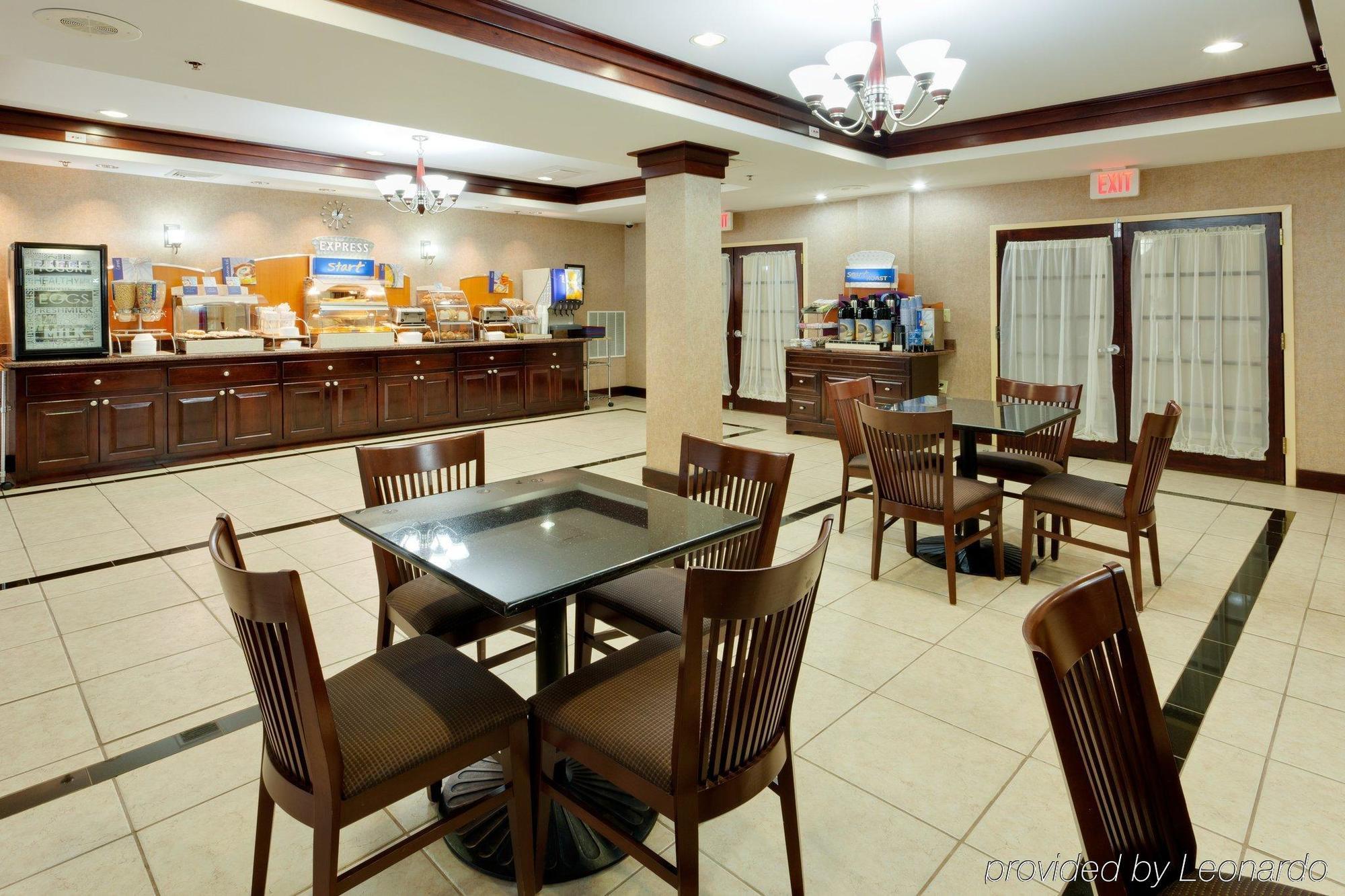 Holiday Inn Express Tower Center New Brunswick By Ihg East Brunswick Exteriör bild